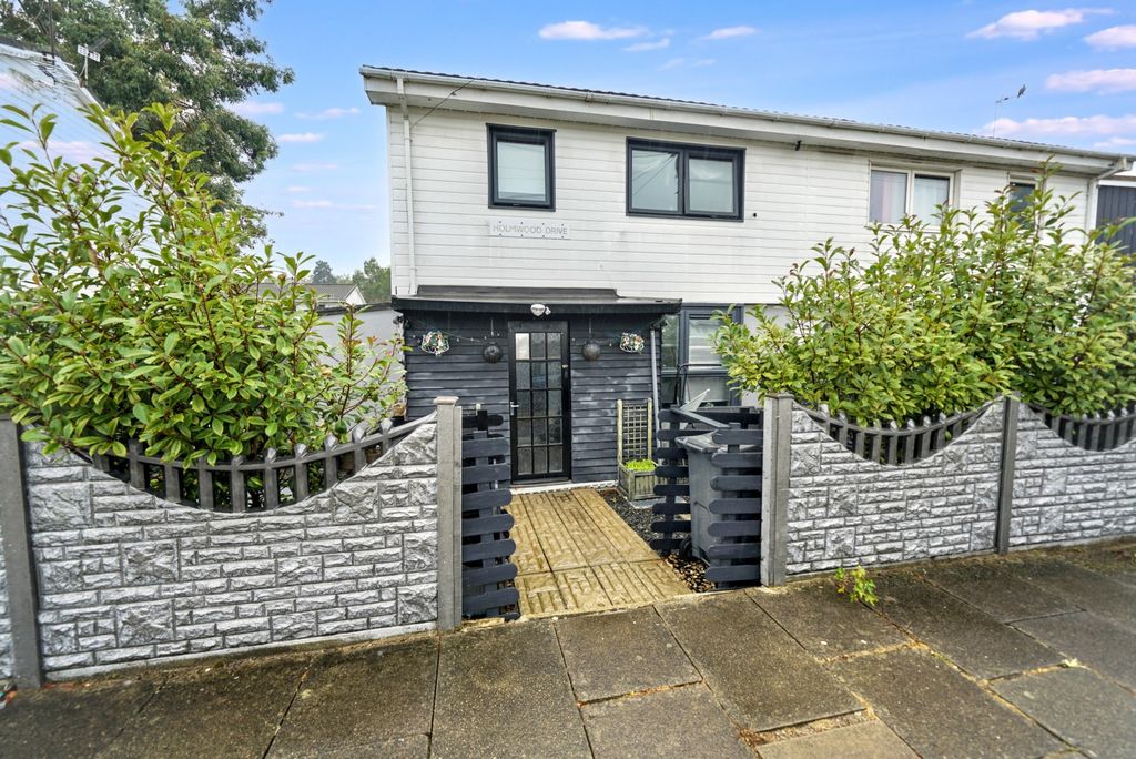 Property photo 1 of 12 Front View