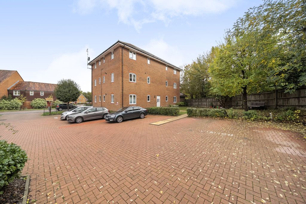 Property photo 1 of 19 External