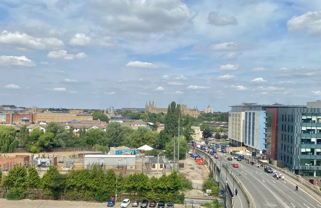 Property photo 2 of 9