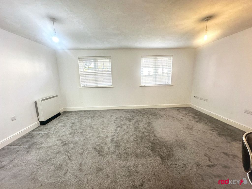 Property photo 2 of 7 Lounge