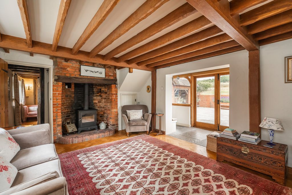 Property photo 2 of 11