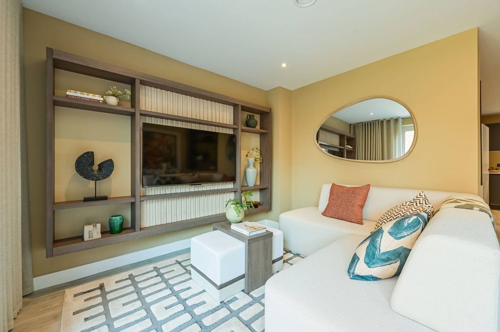 Property photo 2 of 36