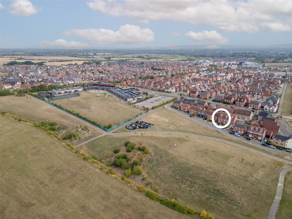 Property photo 2 of 17 Dji_0373-Hdr.Jpg