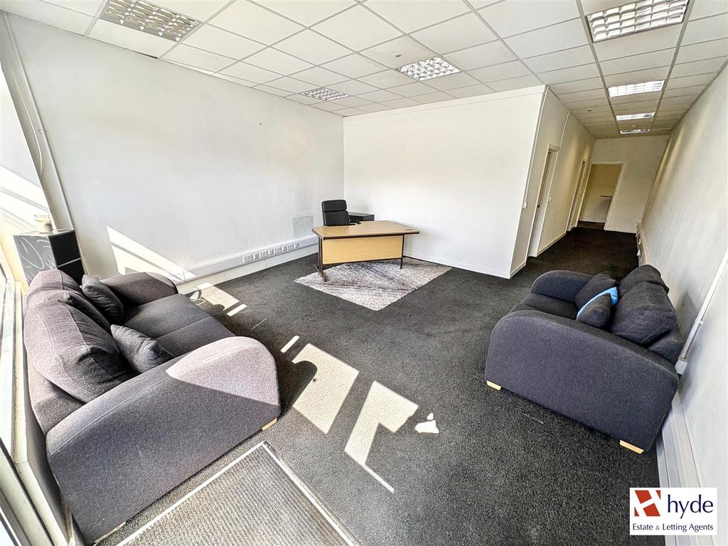 Property photo 3 of 10 Img_6095.Jpg