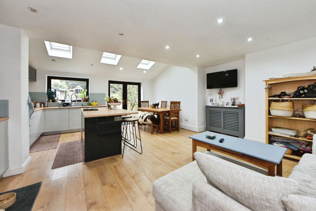 Property photo 2 of 20 Bob_7535