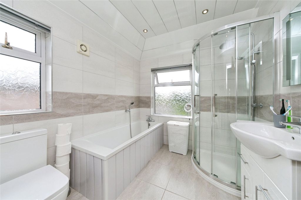 Property photo 2 of 20 Picture No. 34