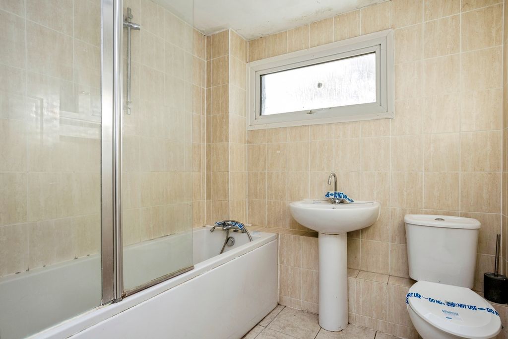 Property photo 3 of 14 Photo