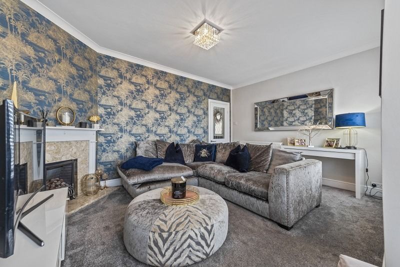 Property photo 2 of 27 4272071