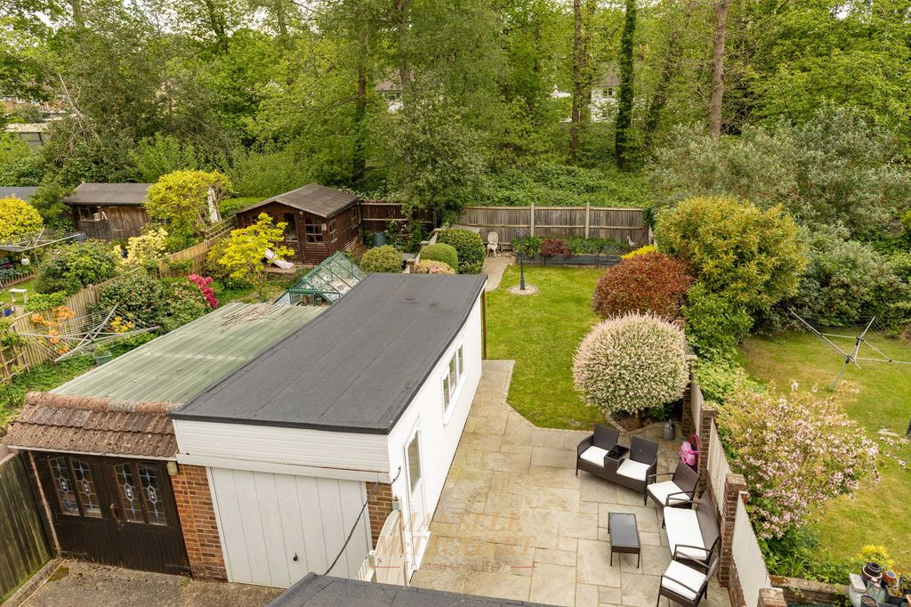 Property photo 3 of 32