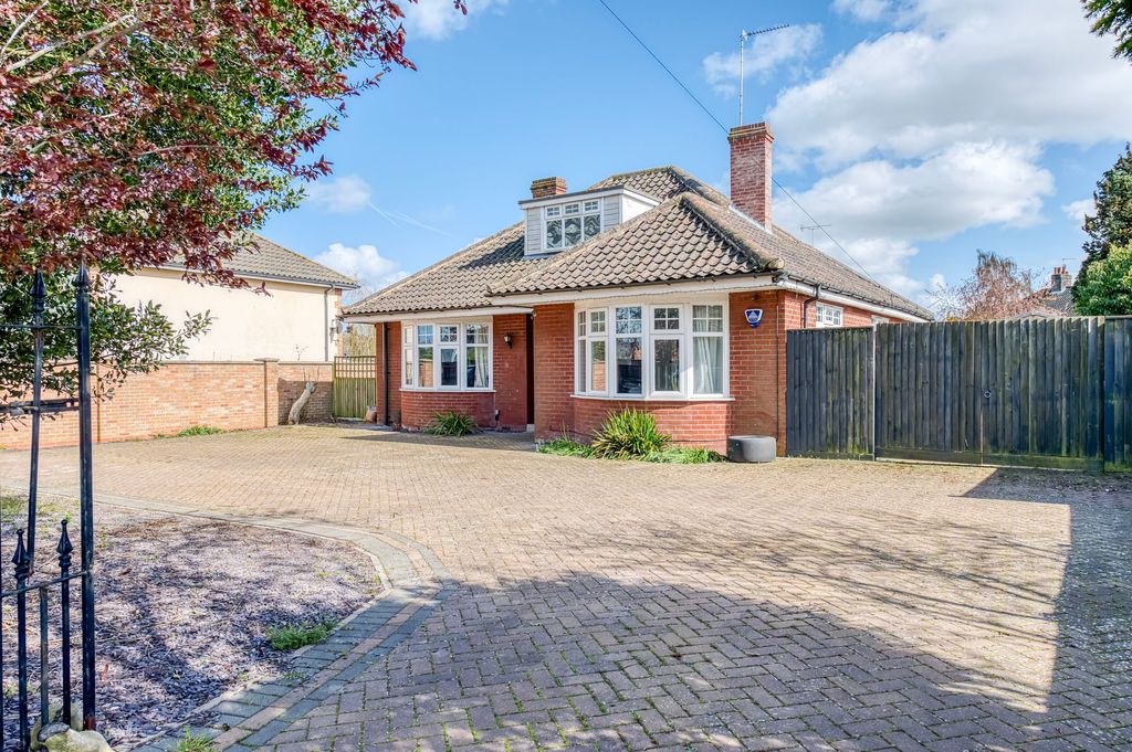 Property photo 1 of 24