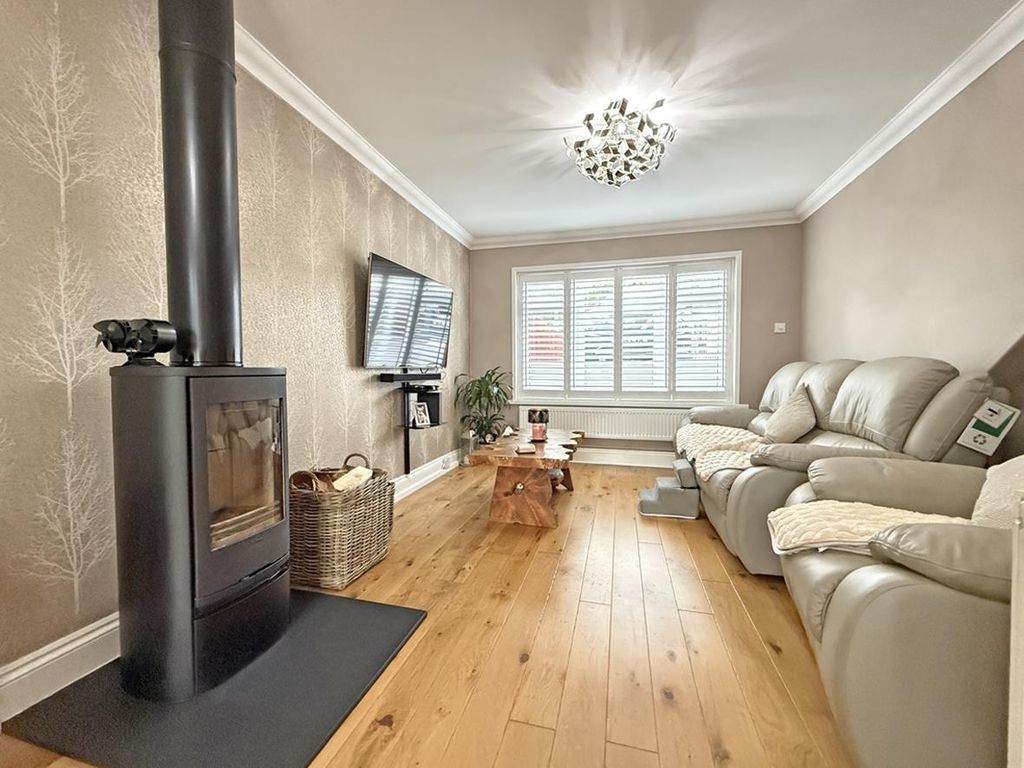 Property photo 2 of 17 Wythburn Gardens 22 - Living Room.Jpg