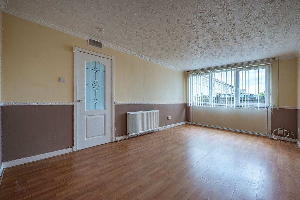 Property photo 2 of 41