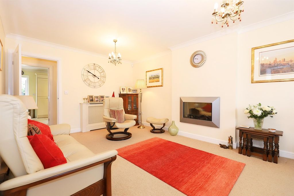 Property photo 3 of 23