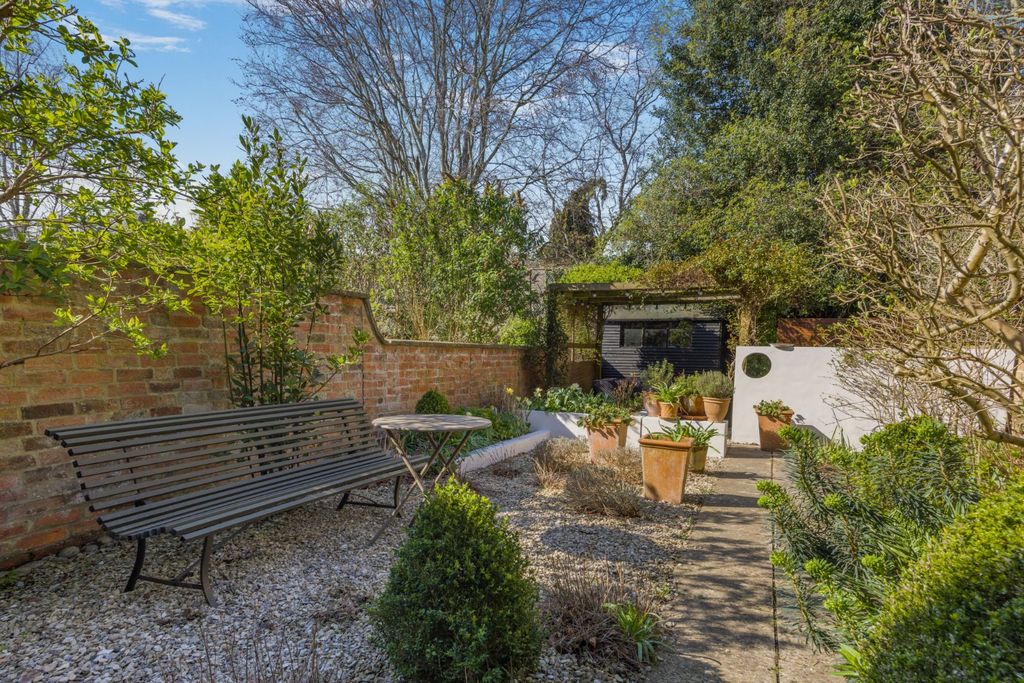 Property photo 3 of 15 Picture 3