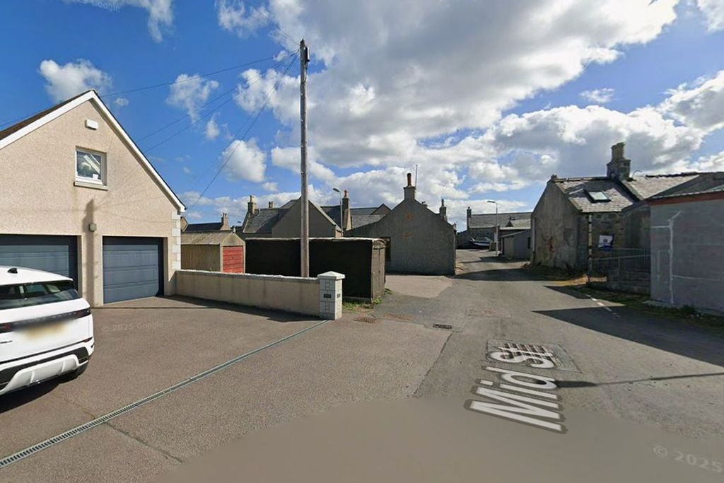 Property photo 3 of 7