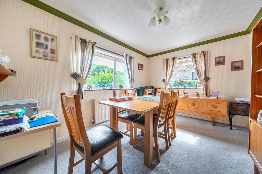Property photo 3 of 20 Dining Room