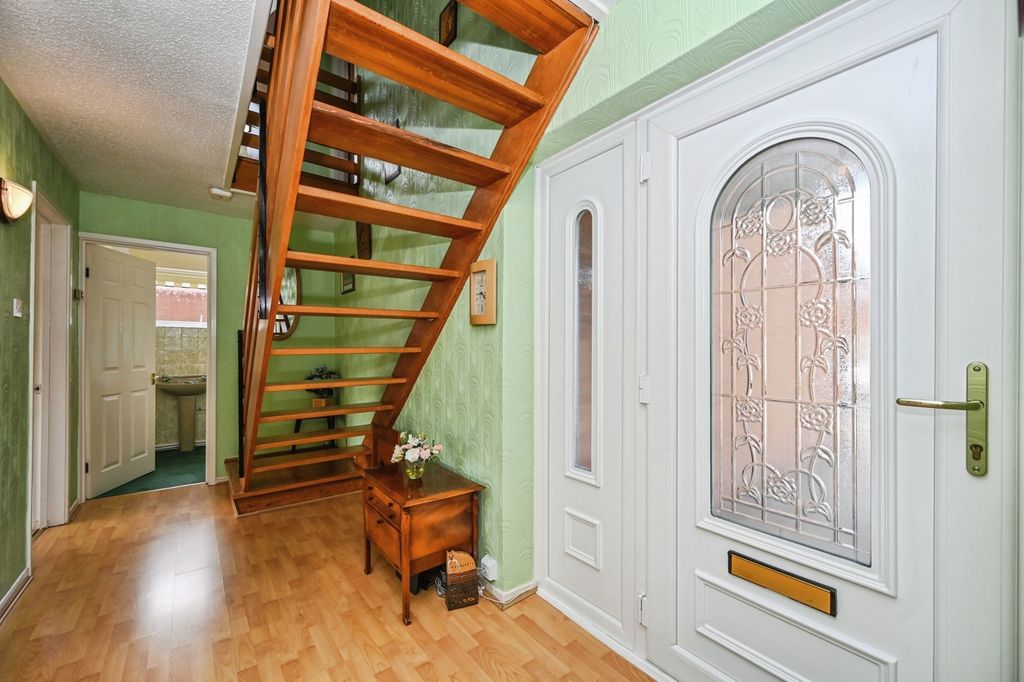 Property photo 2 of 24 Pbox-Img.Jpg