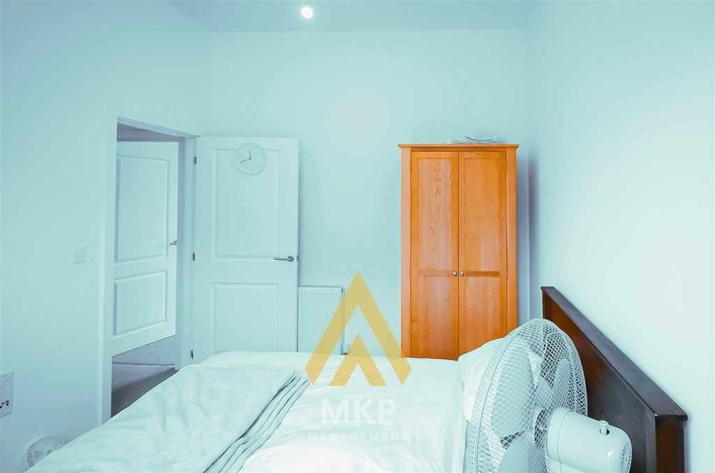 Property photo 1 of 7 8.Png