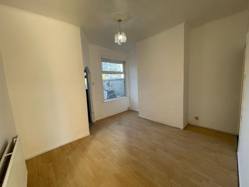 Property photo 3 of 13 Whatsapp Image 2026-04-07 At 11.46.13 (1).Jpeg