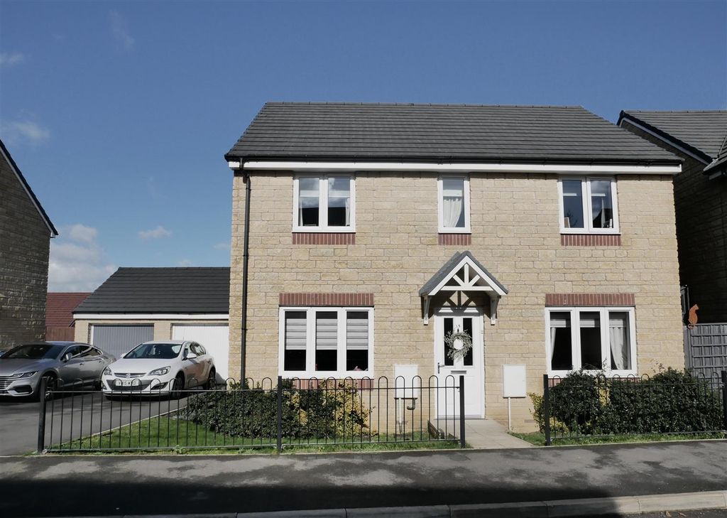 Property photo 1 of 20 Location