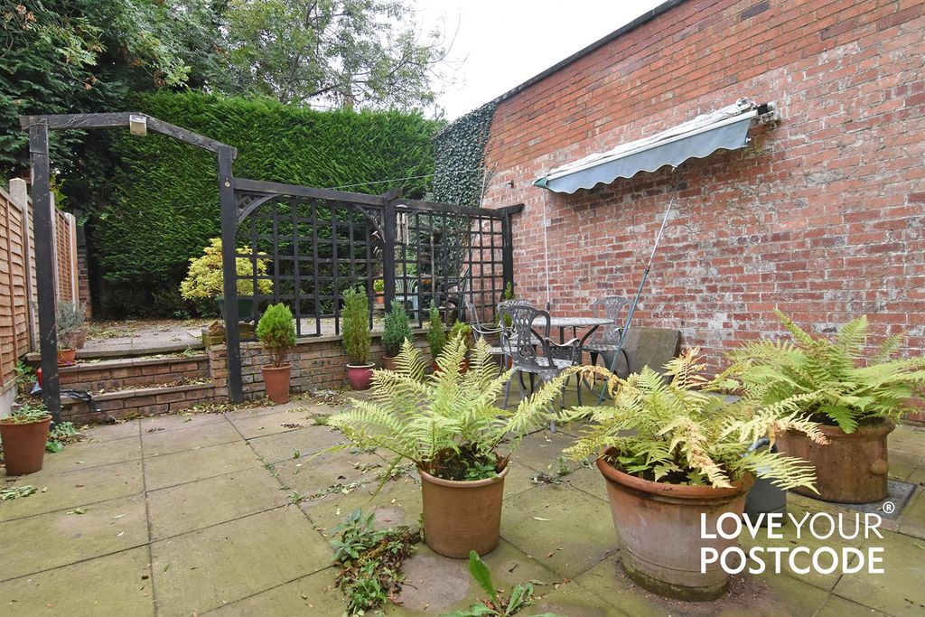 Property photo 2 of 16