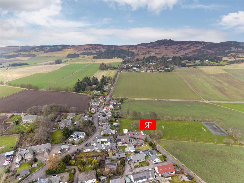 Property photo 3 of 15 The Bungalow Leoch Road Auchterhouse-6.Jpg