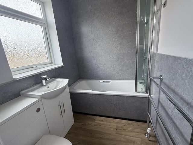 Property photo 3 of 8 Bathroom