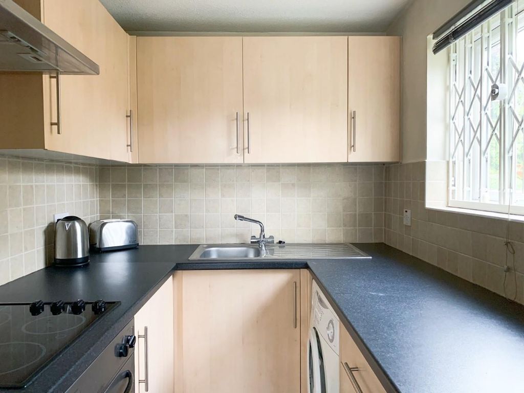 Property photo 3 of 6 Photo