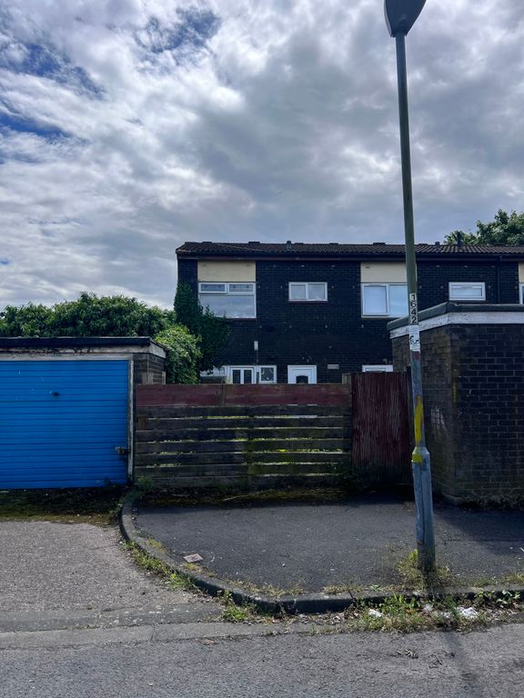 Property photo 1 of 2