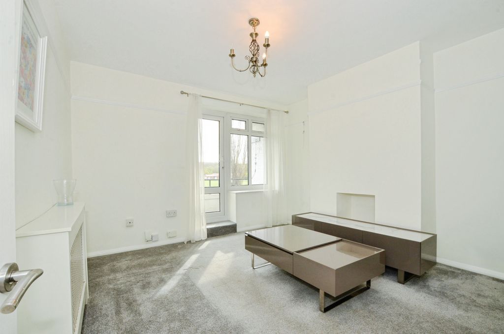 Property photo 2 of 16 Reception Room