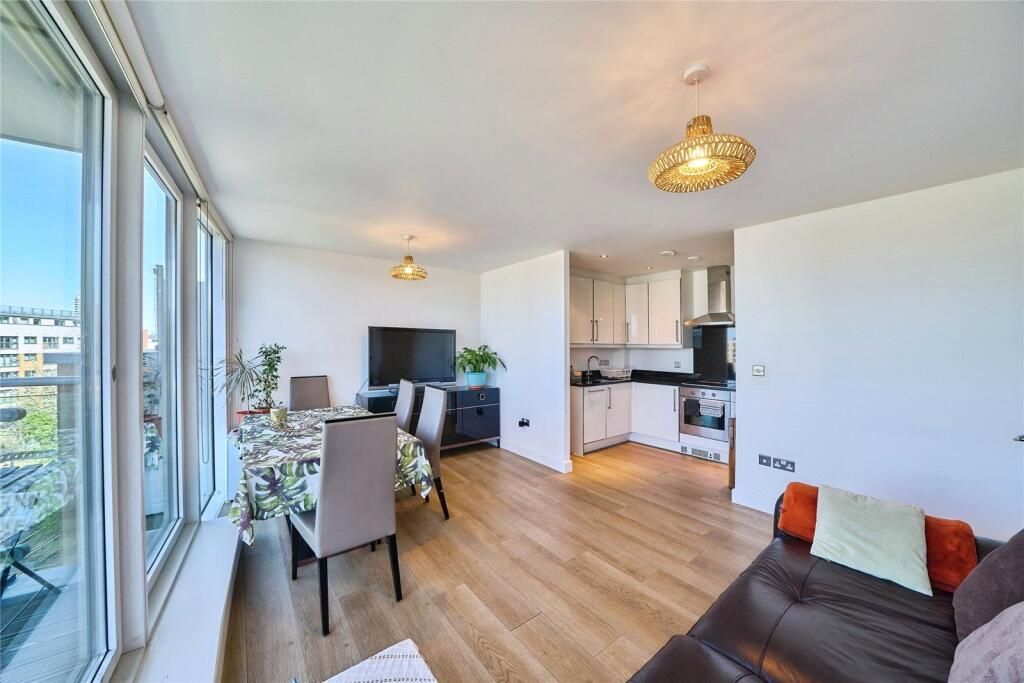 Property photo 1 of 21