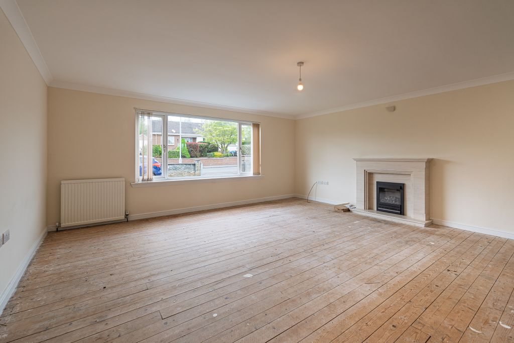 Property photo 3 of 36