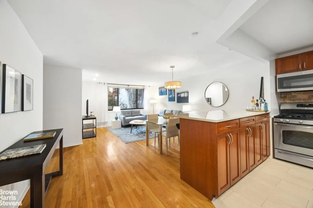 Property photo 2 of 12 <Alttext/>