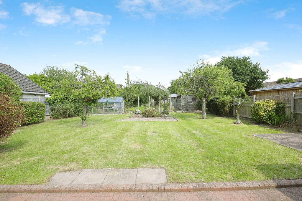 Property photo 2 of 17 B908A5Df-Mw-6206