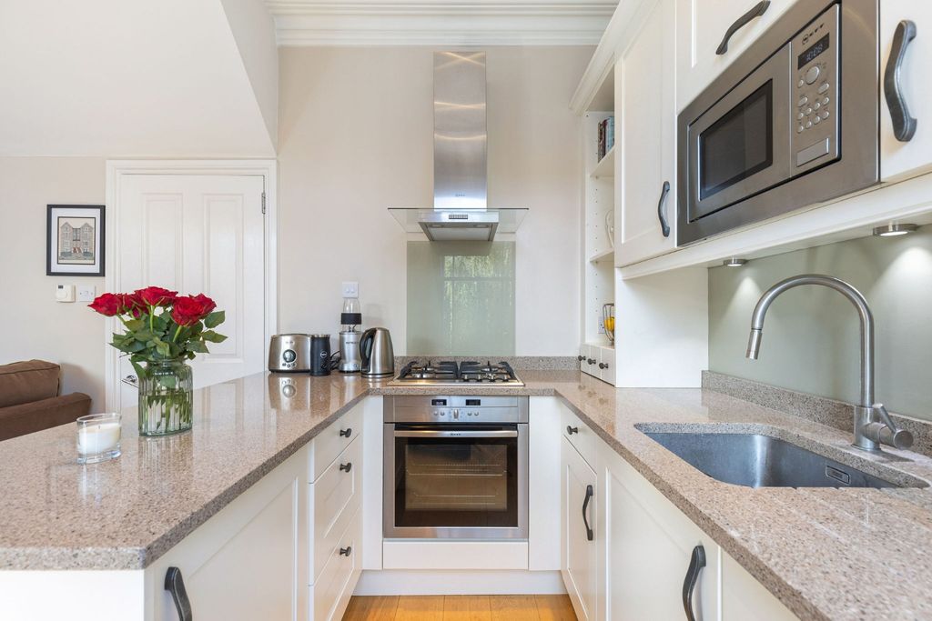 Property photo 3 of 8 4483032