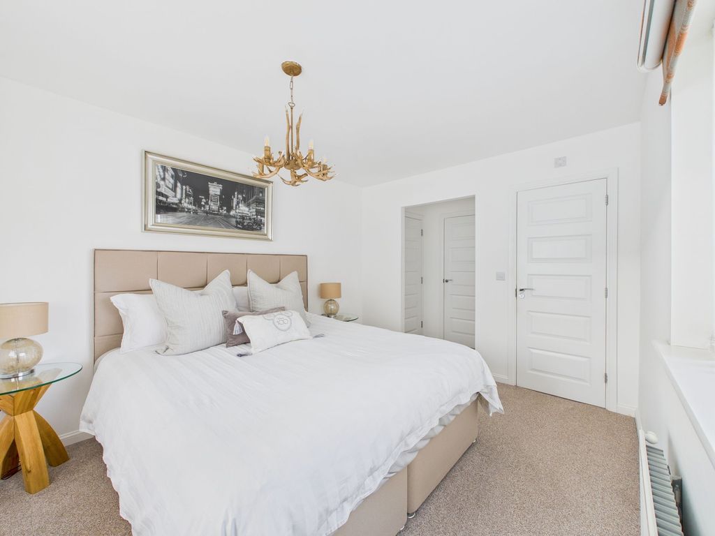 Property photo 3 of 25