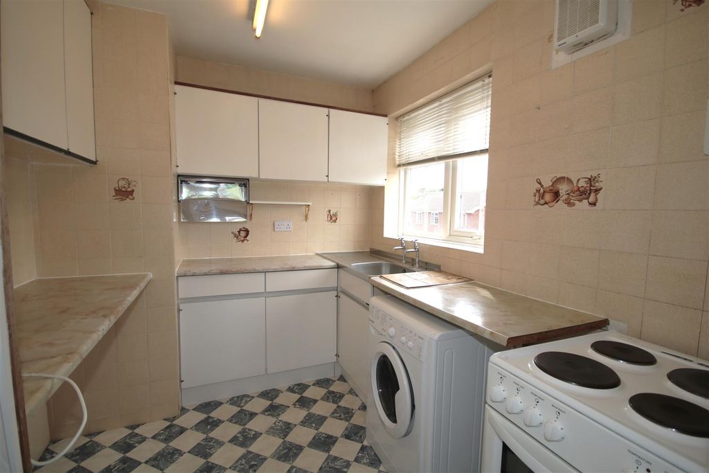 Property photo 1 of 18 Kitchen A.Jpg