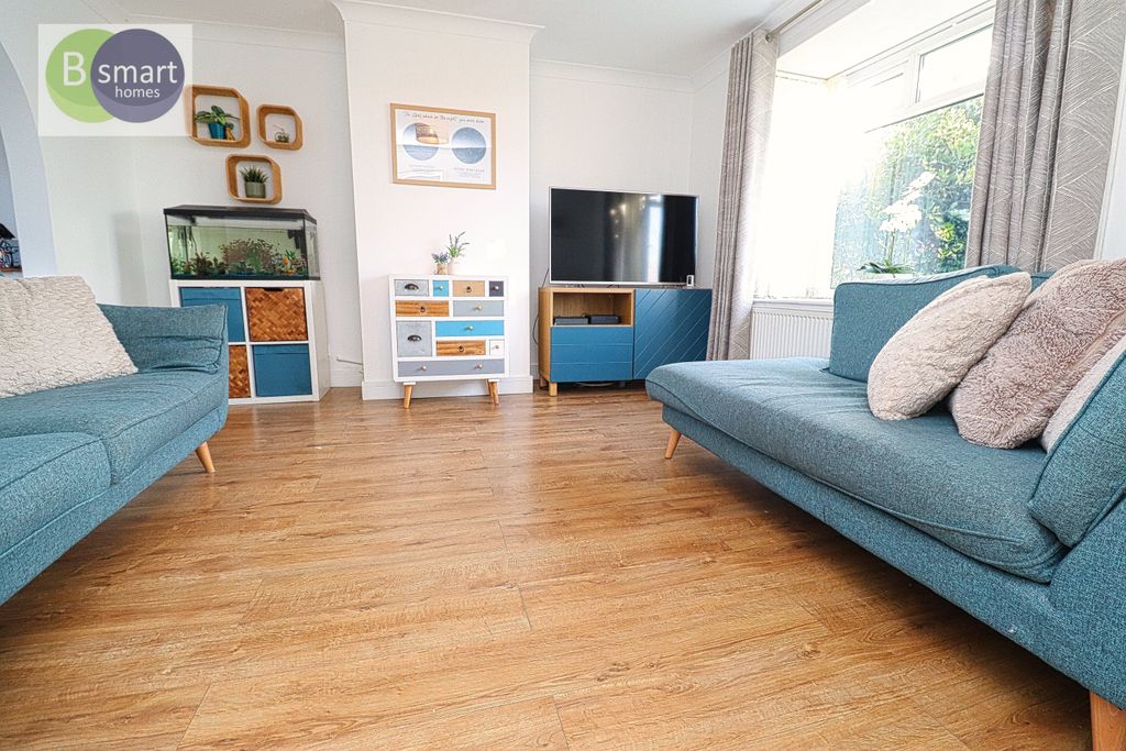 Property photo 2 of 20 Img_1904