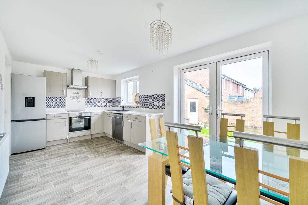 Property photo 2 of 24 1525353 (30)