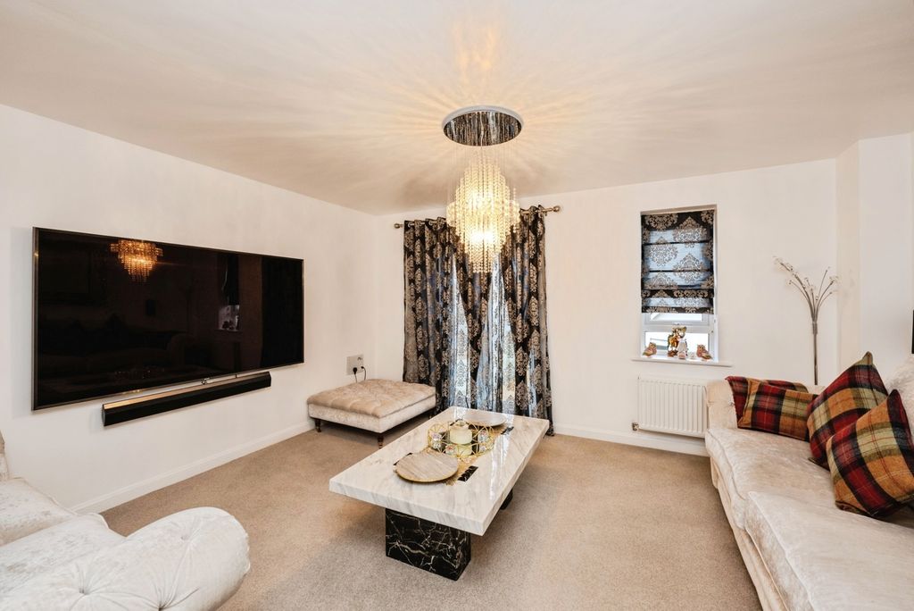 Property photo 3 of 20 Pbox-Img.Jpg