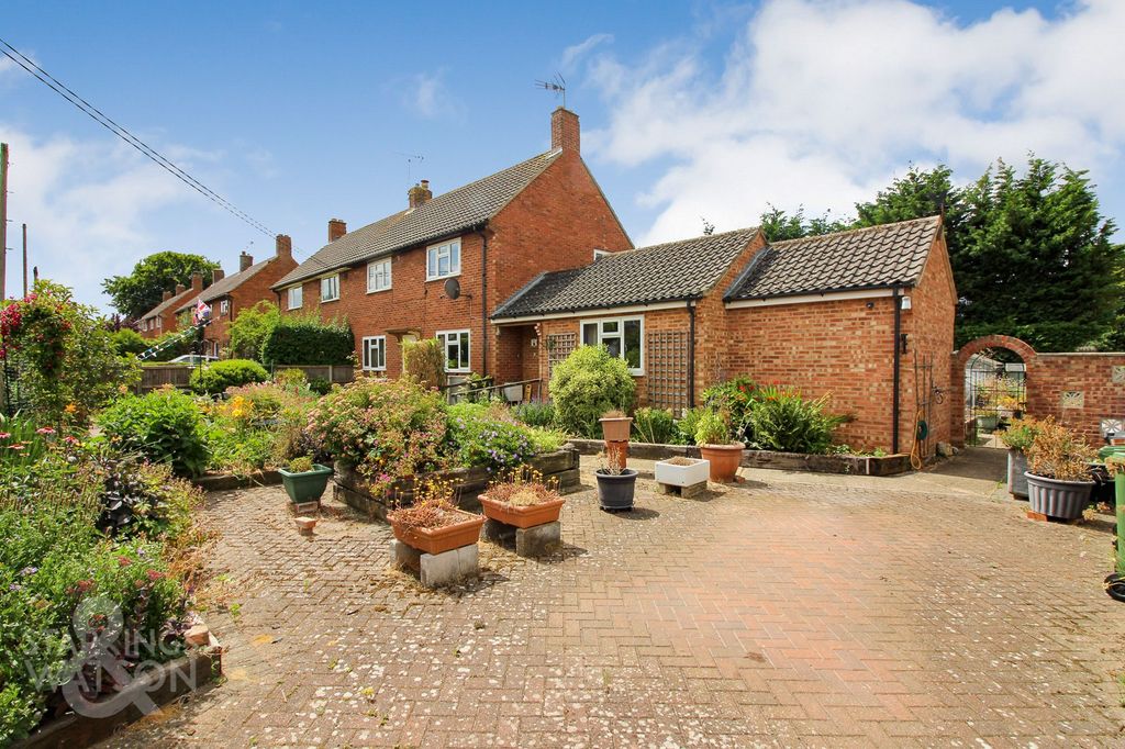 Property photo 1 of 26