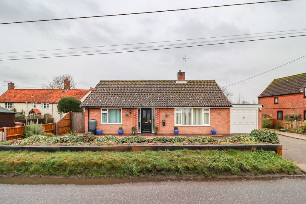 Property photo 2 of 24 4818774