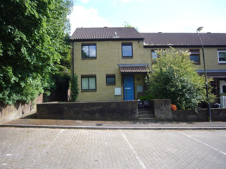 Property photo 1 of 8 Front