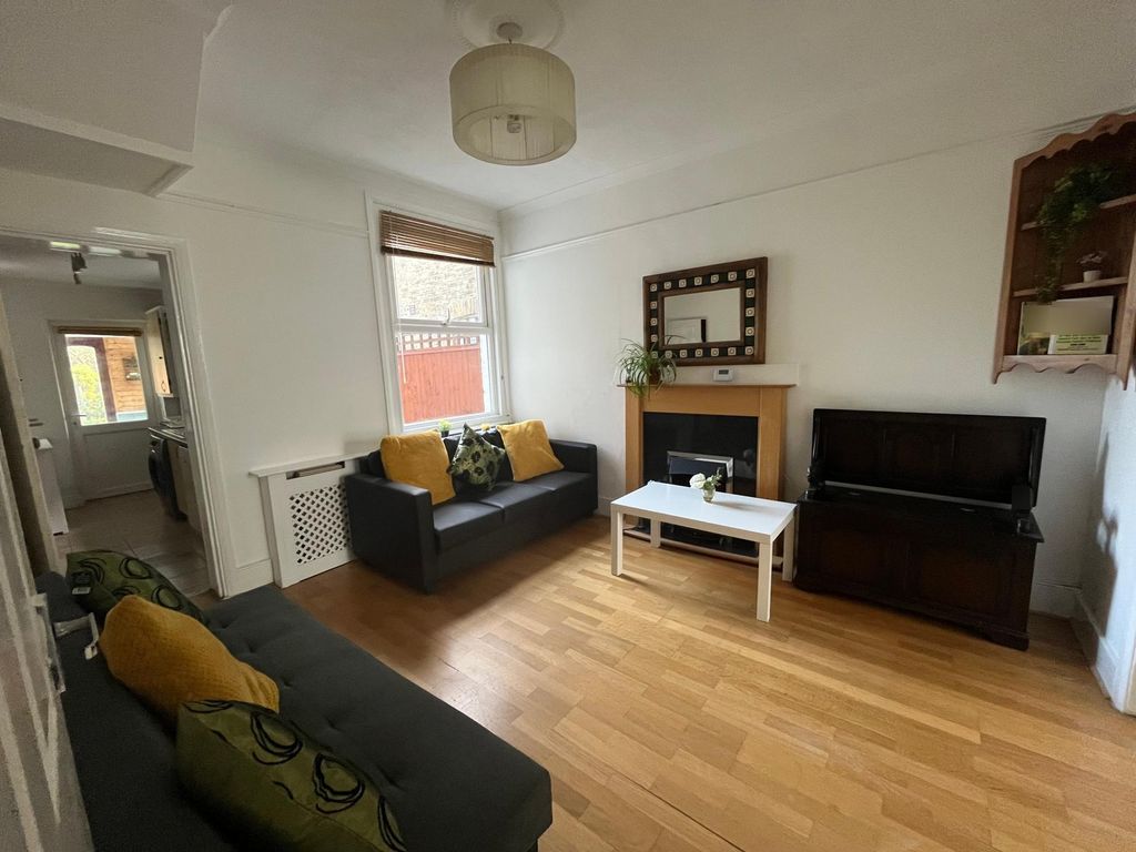 Property photo 3 of 13 Photo 2