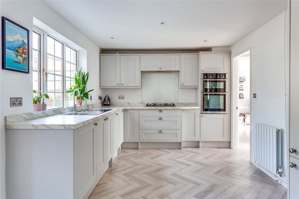 Property photo 3 of 17 Picture No. 38