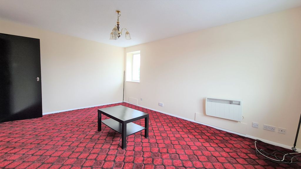 Property photo 3 of 4