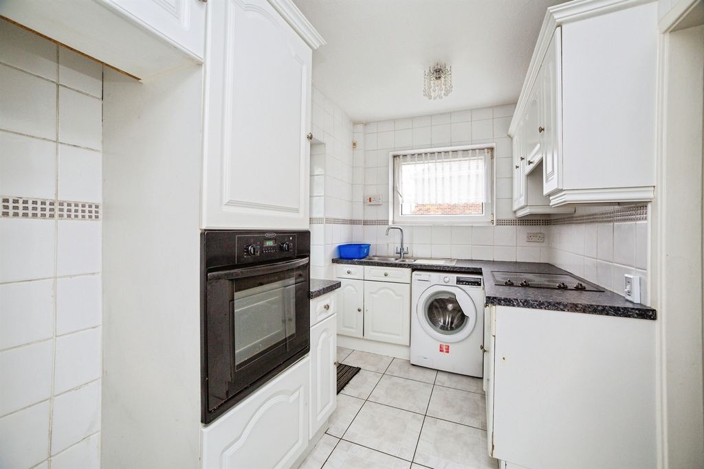 Property photo 2 of 17