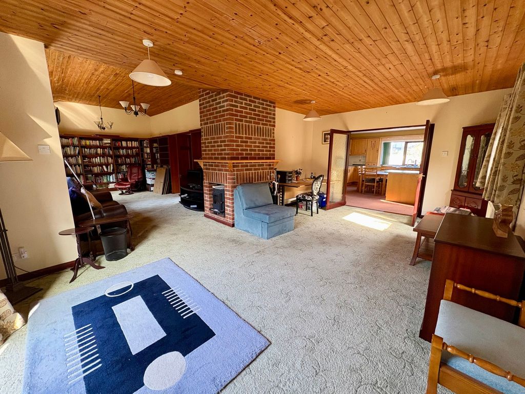 Property photo 2 of 30