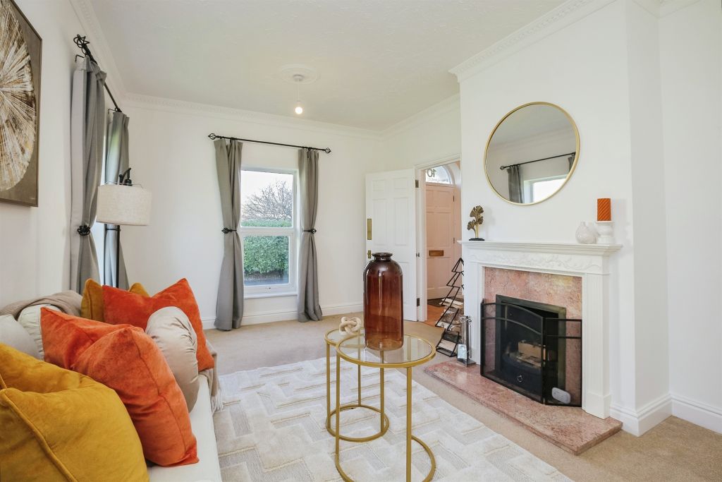 Property photo 2 of 32