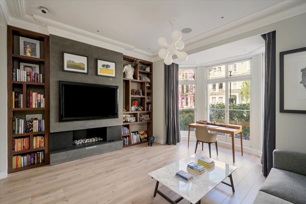 Property photo 2 of 17 Image